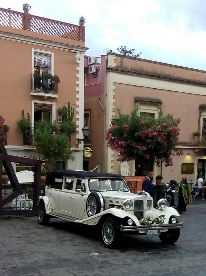 Апартаменты Casa Antica Savoia Таормина Экстерьер фото